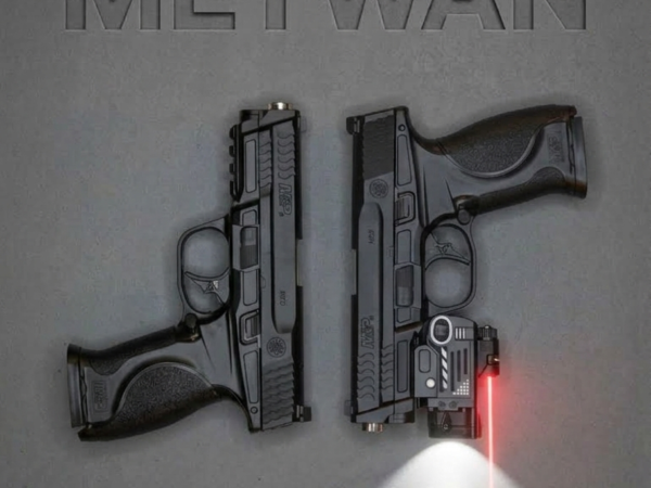 METWAN M&P toy gun Basic and Tactical variants positioned side by side with flashlight and laser