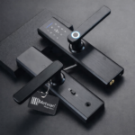 ⁦قفل باب ذكي إلكتروني متعدد طرق الفتح – بصمة وباسورد وتطبيق⁩ - الصورة ⁦2⁩