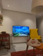 شاشة LG سمارت 4K UHD بتقنية ThinQ AI ونظام webOS