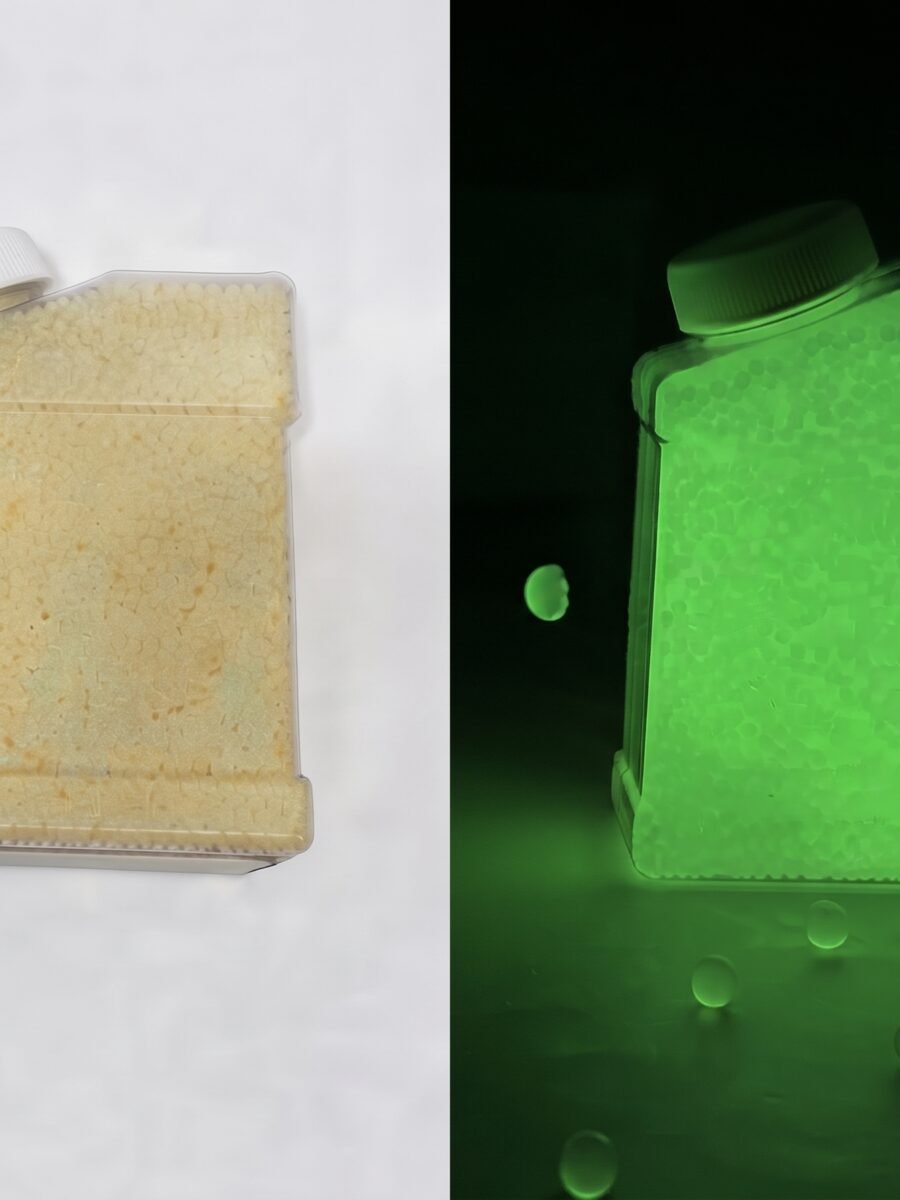 Glow water beads bottle front view
